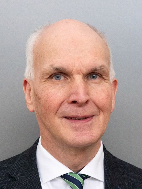 Dr. Roderich Stintzing | Geschäftsführer - Teilzeit Dr. Roderich Stintzing | Geschäftsführer - Teilzeit